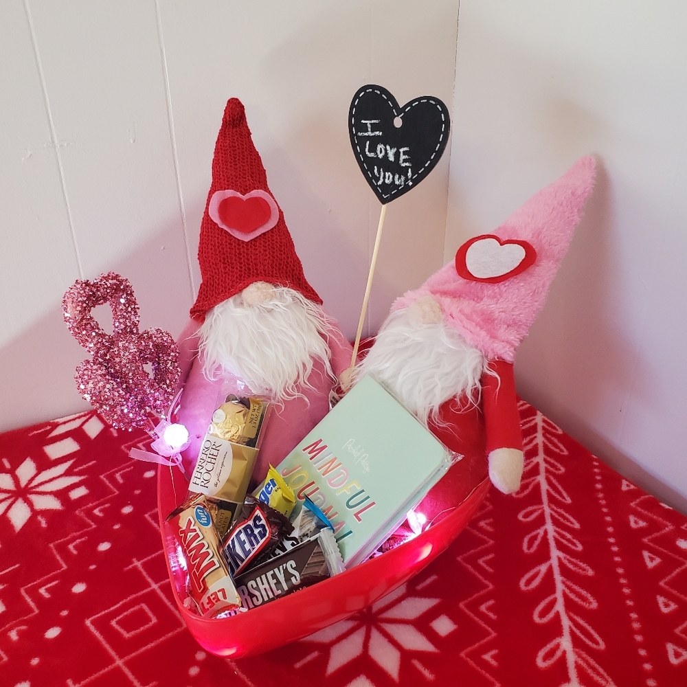 Gnome Valentine Basket